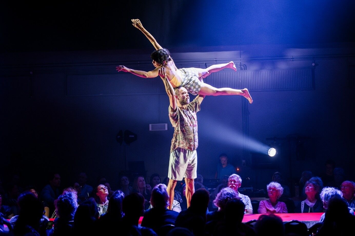 als Vriend van de schouwburg lever je een belangrijk bijdrage aan: