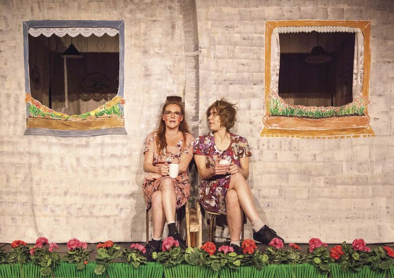 Buurvrouw & Buurvrouw 3+