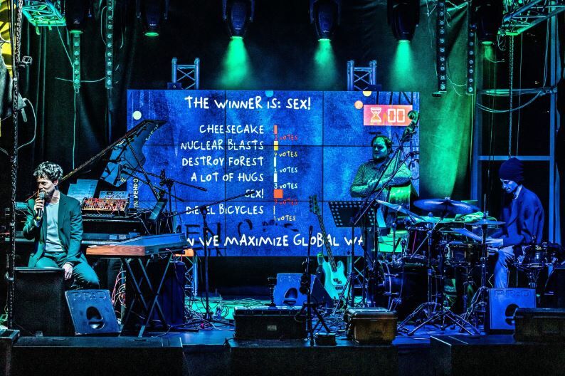 Tin Men and the Telephone 